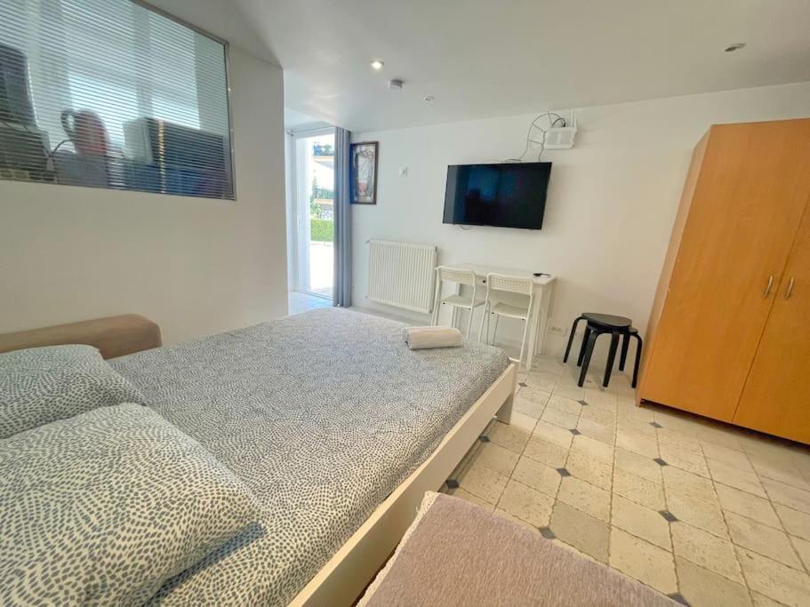 Villa 4 Appartements - Proche Centre Cagnes-sur-Mer Buitenkant foto